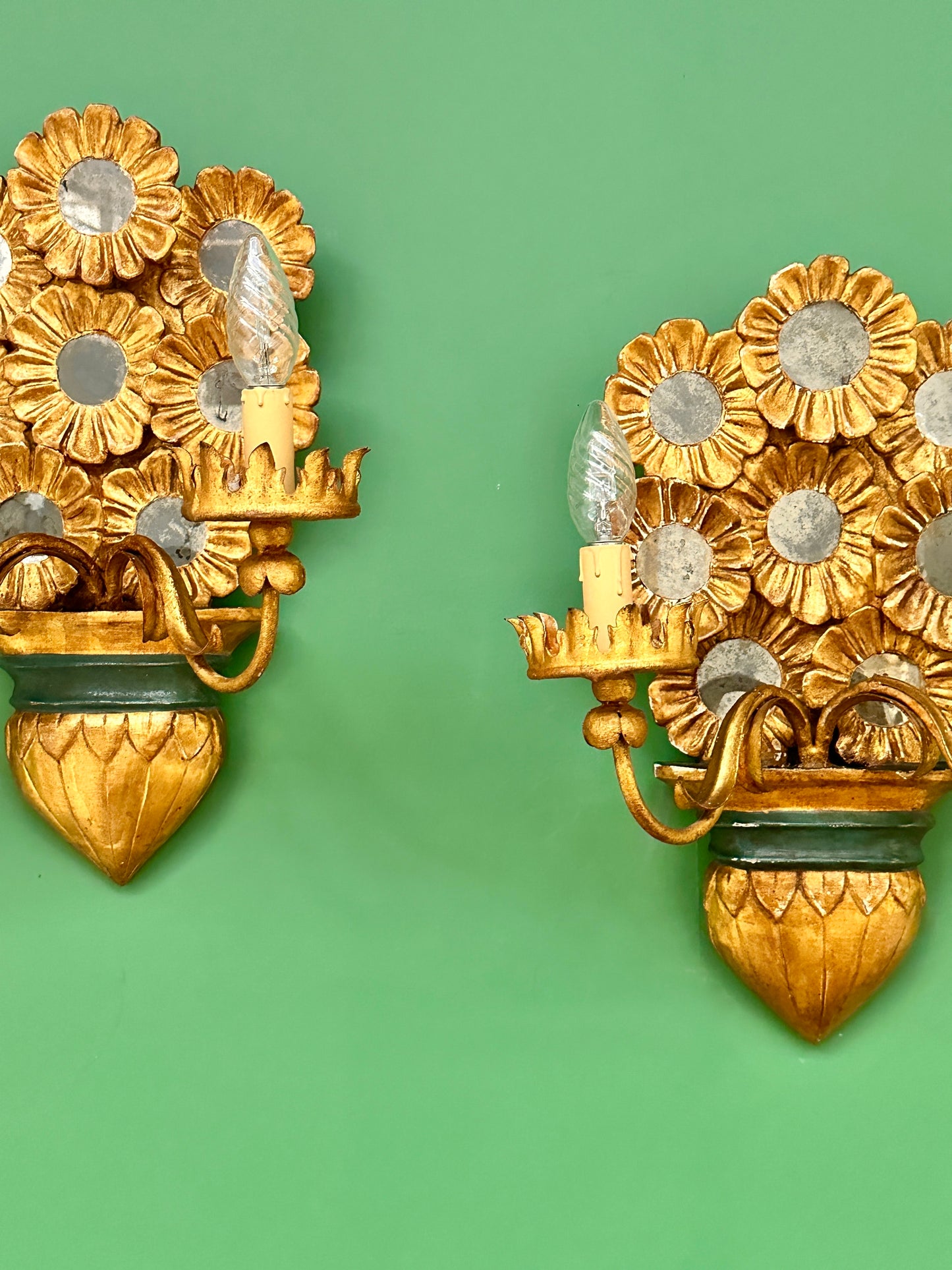 Pair Of Early C20th Italian Giltwood Wall Lights (1 of 2 pairs available)